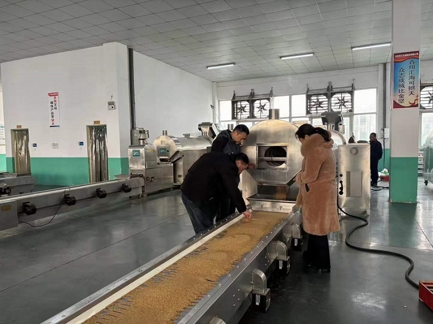 流水線電磁炒貨機(jī) 流水線電磁炒貨機(jī)