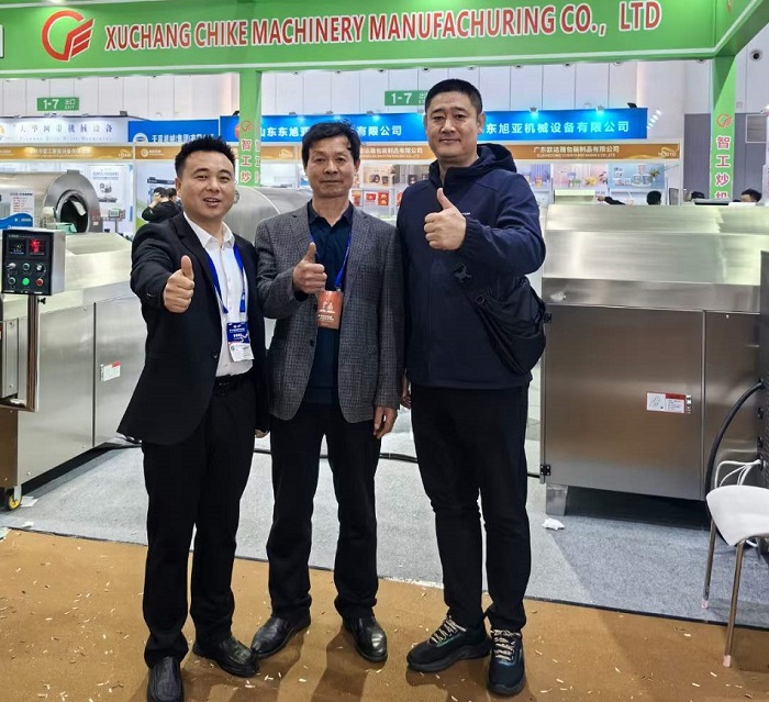 許昌智工電磁炒貨機訂購現(xiàn)場 許昌智工電磁炒貨機訂購現(xiàn)場